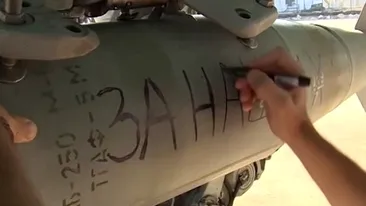 VIDEO INEDIT! Ce mesaje au scris rusii pe bombe inainte de a ataca Statul Islamic