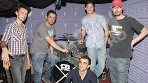 Lucian Viziru si-a relansat cariera muzicala cu un concert live.  Sustinut de fostii colegi!