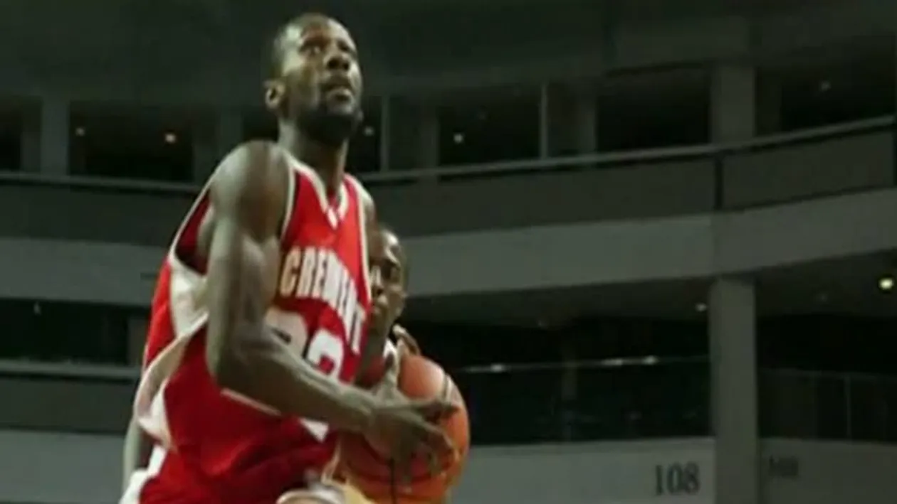 Ucigasul baschetbalistului american Chauncey Hardy a primit o palma dura de la viata! Sotia l-a parasit si a bagat divort