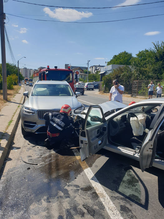Accident cu cinci răniți în PItești
