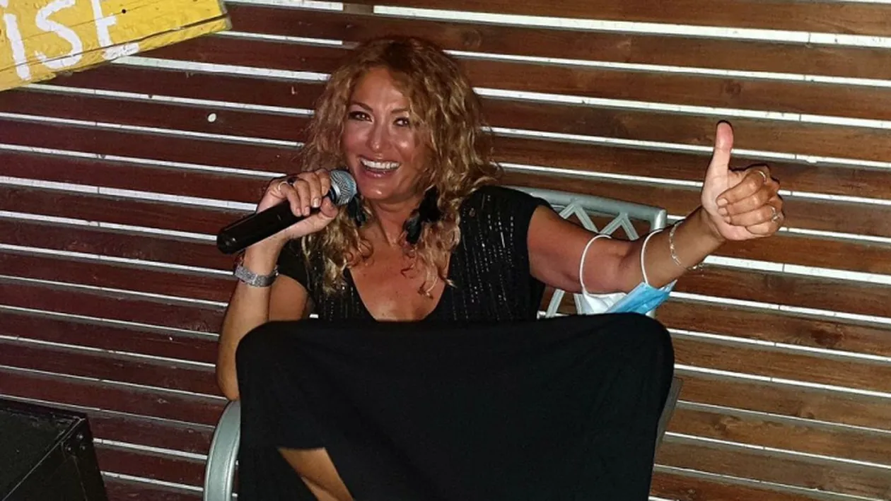 Ce a făcut Anca Țurcașiu acum 10 ani, iar după divorț a repetat: ”Asta e în avanpremieră! Restul urmează cât de curând”