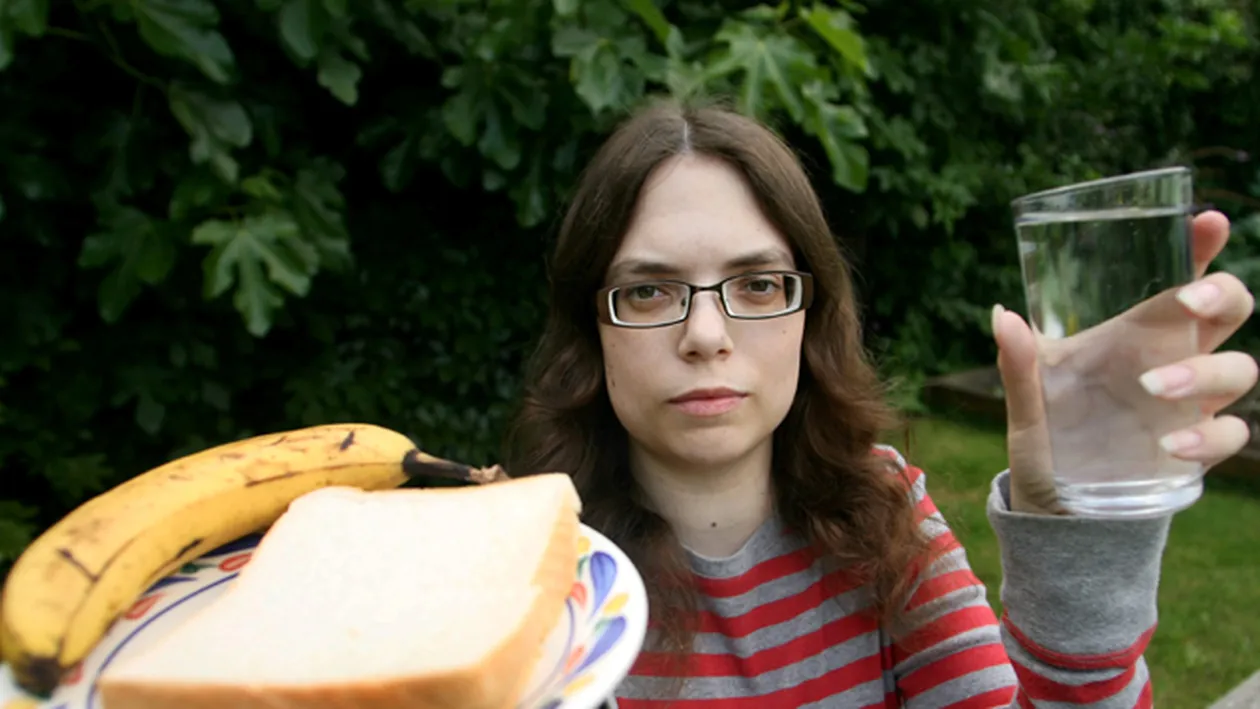 O britanica nu a mancat nimic 15 ani! Vezi aici de ce!