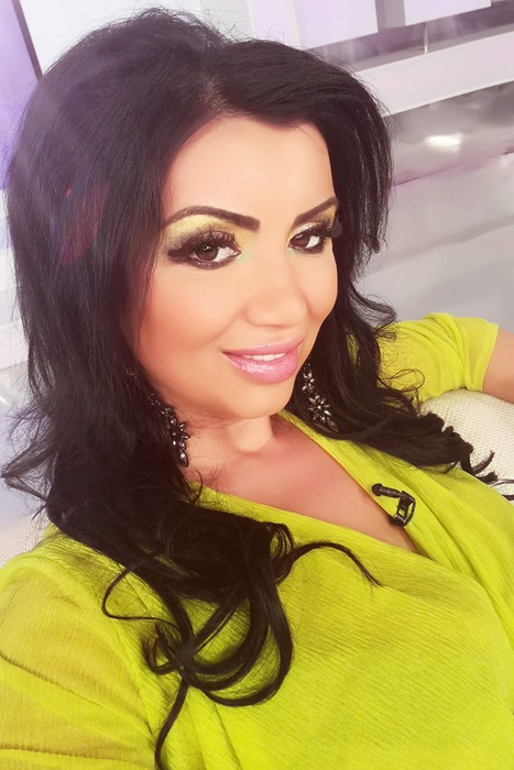 Câţi bani câştigă Adriana Bahmuţeanu după ce a renunţat la televiziune! Copiii din căsătoria cu Silviu Prigoană sunt la ea