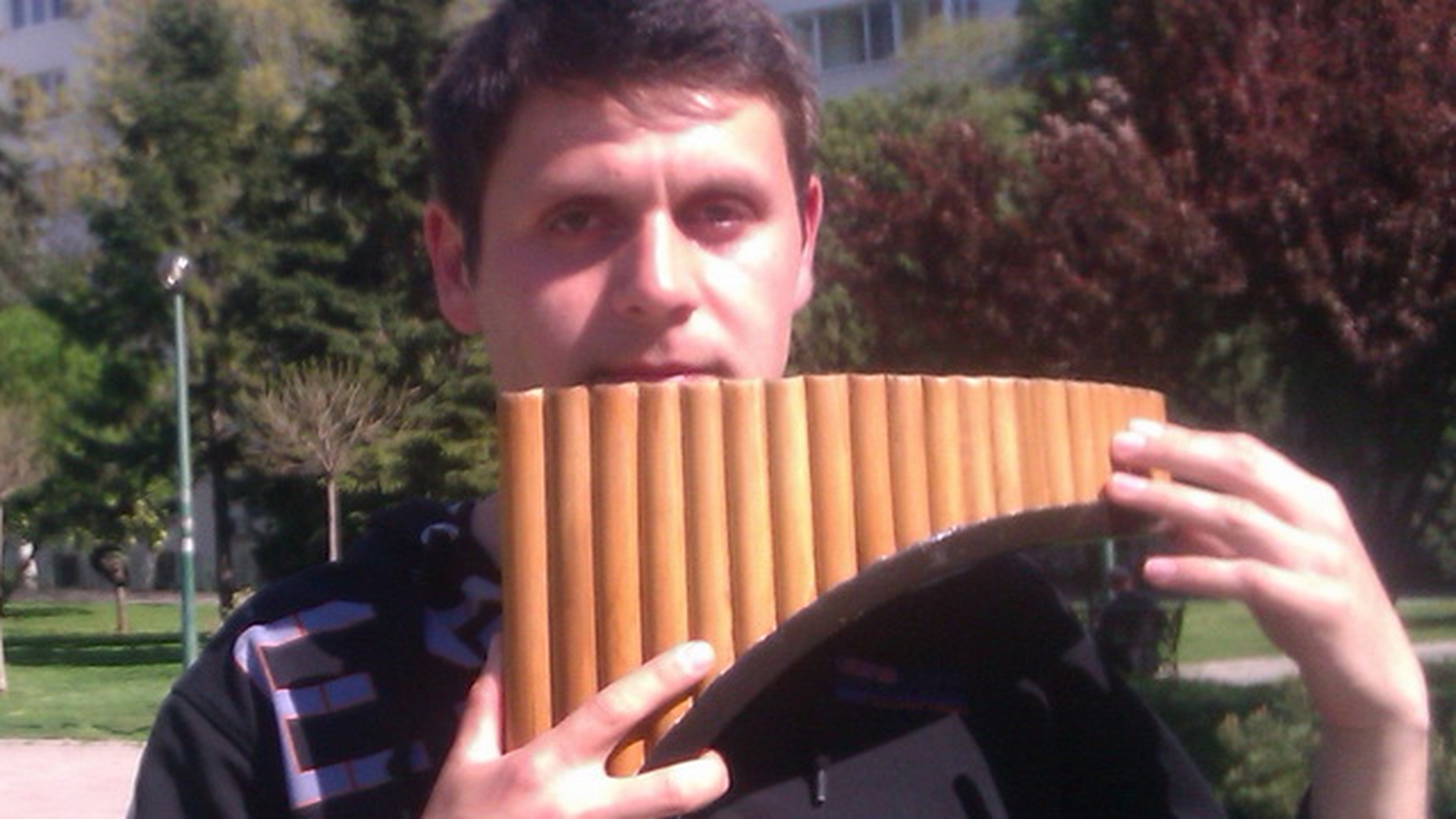 Ce destin tragic! Dupa ce l-a dat pe spate pe Gheorghe Zamfir cu talentul sau, a ajuns sa cante printre betoane!