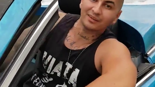 Asta este ultima fiţă la Mamaia. BMW cu... jacuzzi pentru domnişoare. Cum arată bolidul
