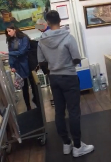 Primele imagini cu femeia pe care o iubeşte Jakolis. Ea este frumuşica  pe care stelistul lăudat de Becali  o ţine ascunsă!