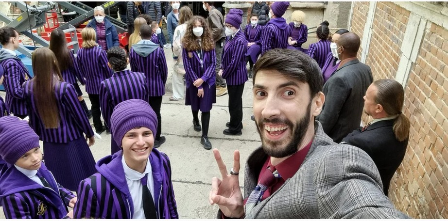Satîru Alexandru Antoniu a luat contact cu actoria în serialul Wednesday