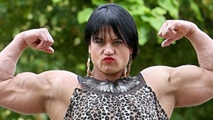 Si barbatii sunt invidiosi pe ea! Cum arata aceasta femeie, după ce a luat steroizi: "Nu asta am vrut să obtin"