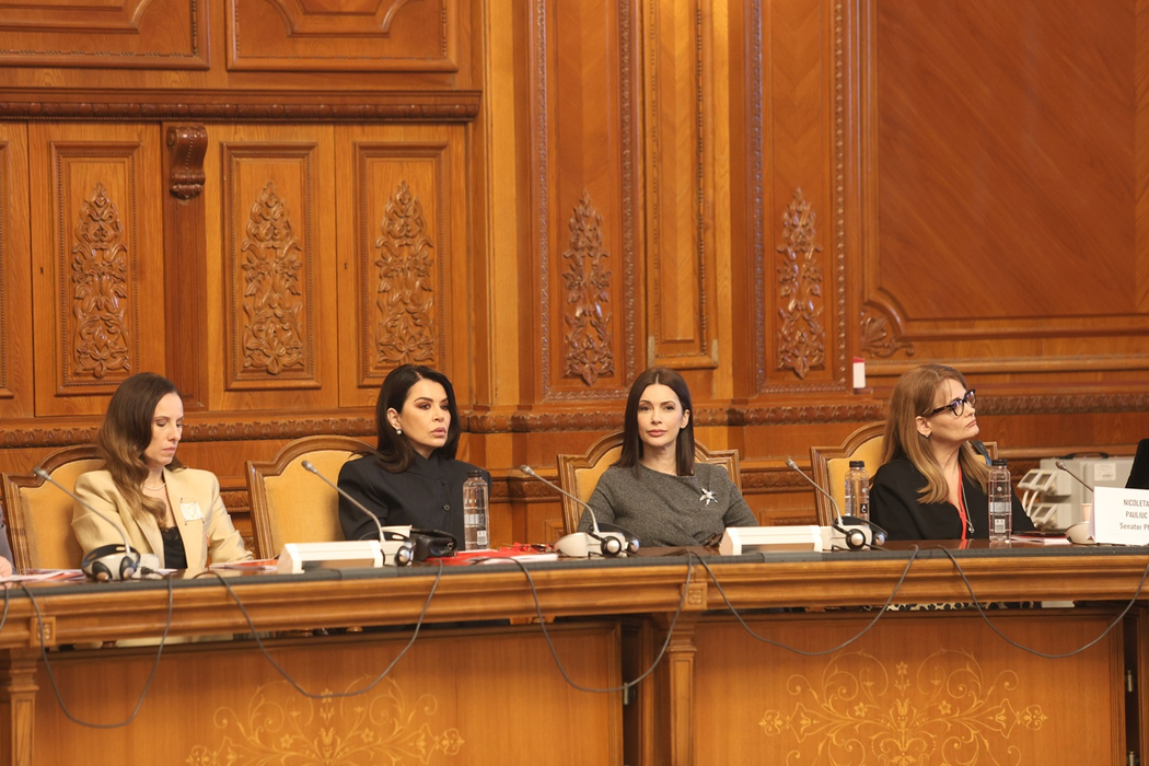Comunicat: Primul și singurul studiu național dedicat femeilor între 40 și 65 de ani arată urgența unei acțiuni naționale privind femeile aflate la menopauză