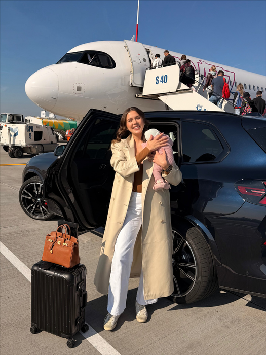 Emily Burghelea a rămas blocată cu familia în Mauritius. sursa - social media