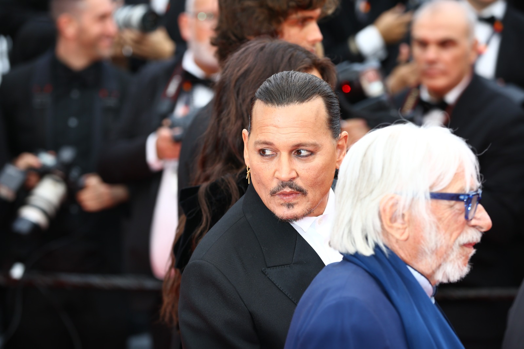 CANCAN.RO, „la braț” cu Johnny Depp, Michael Douglas și Uma Thurman! Corespondență specială de la Cannes. Cum au fost surprinse vedetele pe covorul roșu?!