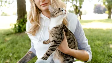 Ce sacrificii a făcut o femeie pentru a-și putea păstra pisica: ”Era foarte speriată”