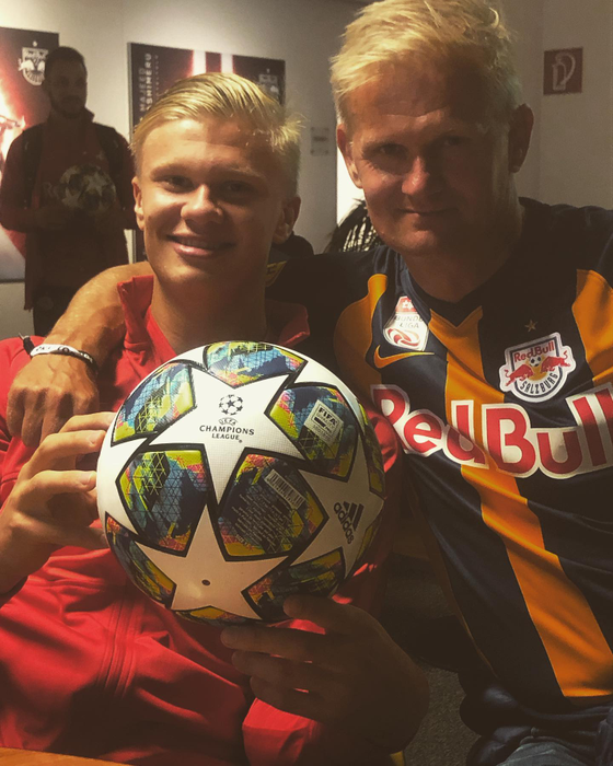 Erling Haaland și tatăl său. Sursa foto: Instagram