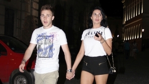 Marica a ”atacat-o” cu sms-uri, dar bomba sexy îl va face tată pe alt fotbalist al ”naţionalei”! Avem primele imagini cu burtica de gravidă! Logodnica lui Maxim şi-a ascuns sarcina, dar noi am aflat!