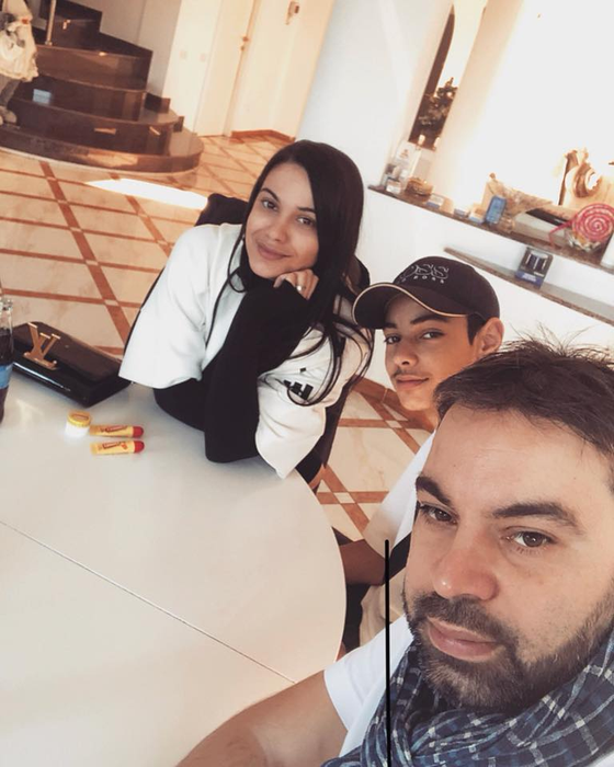 Betty Salam, revenire spectaculoasă în muzică. Lansează o melodie împreună cu tatăl ei: “Nu va fi manea”