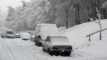 80 de persoane blocate in trafic pe DN 5 au fost duse la Biserica Crucea de Piatra din Calugareni, unde au primit hrana!