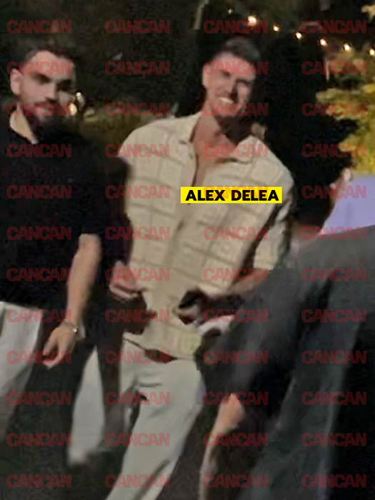 Alex Delea si amicul lui, Adam, au ieșit la agățat