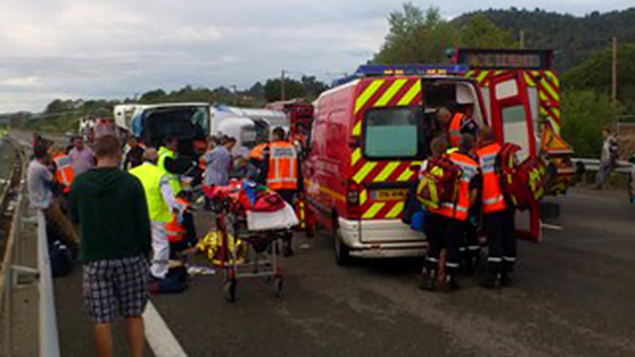 Majoritatea pasagerilor din autocarul care s-a rasturnat erau copii! Bebelus mort in accidentul din Franta
