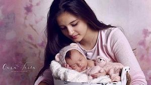 Fetele lui Vârciu, în cea mai emoţionantă fotografie făcută vreodată în familie! ”Surorile sunt flori diferite din aceeaşi grădină”