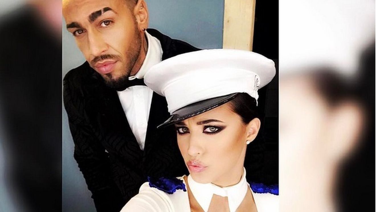 Alex Velea a pozat-o pe Antonia în dormitor, fără chiloţi pe ea: ”Eşti marfă tare!”