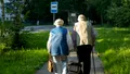 Cu cât trebuie să cotizeze un român dacă vrea să iasă la pensie mai devreme: Vârsta standard de pensionare diferă în funcție de sex