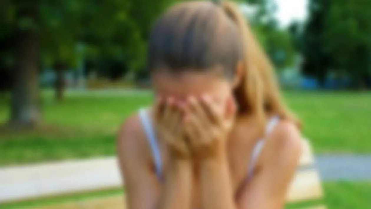 Ireal! O copilă de 11 ani a devenit mămică. Tatăl băiețelului este chiar fratele ei