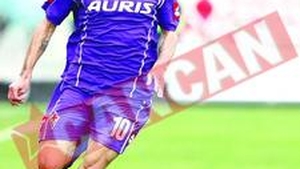 Mutu face reclama la apa minerala
