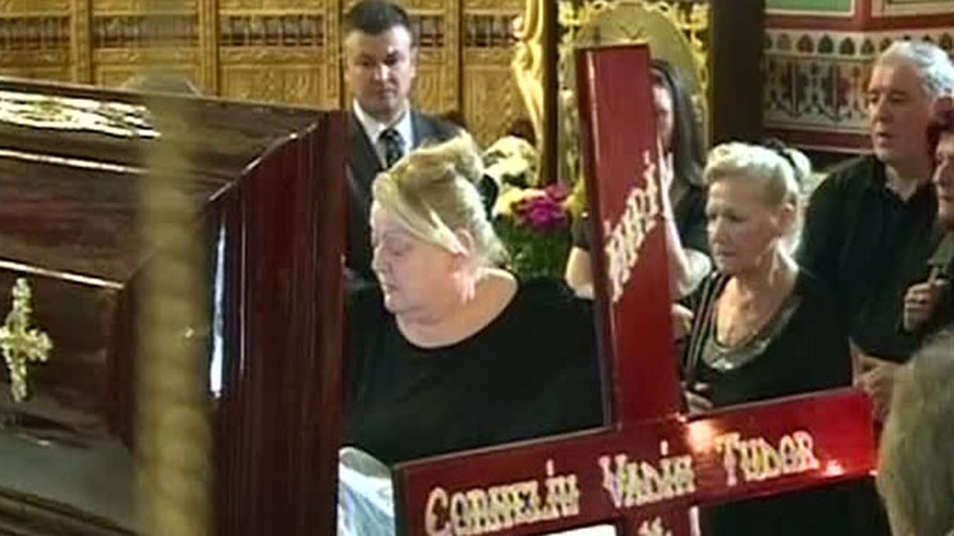 Sora lui Vadim Tudor arunca BOMBA! Ce spune Lidia Samson despre cumnata ei! "Are acasa un IAD!
