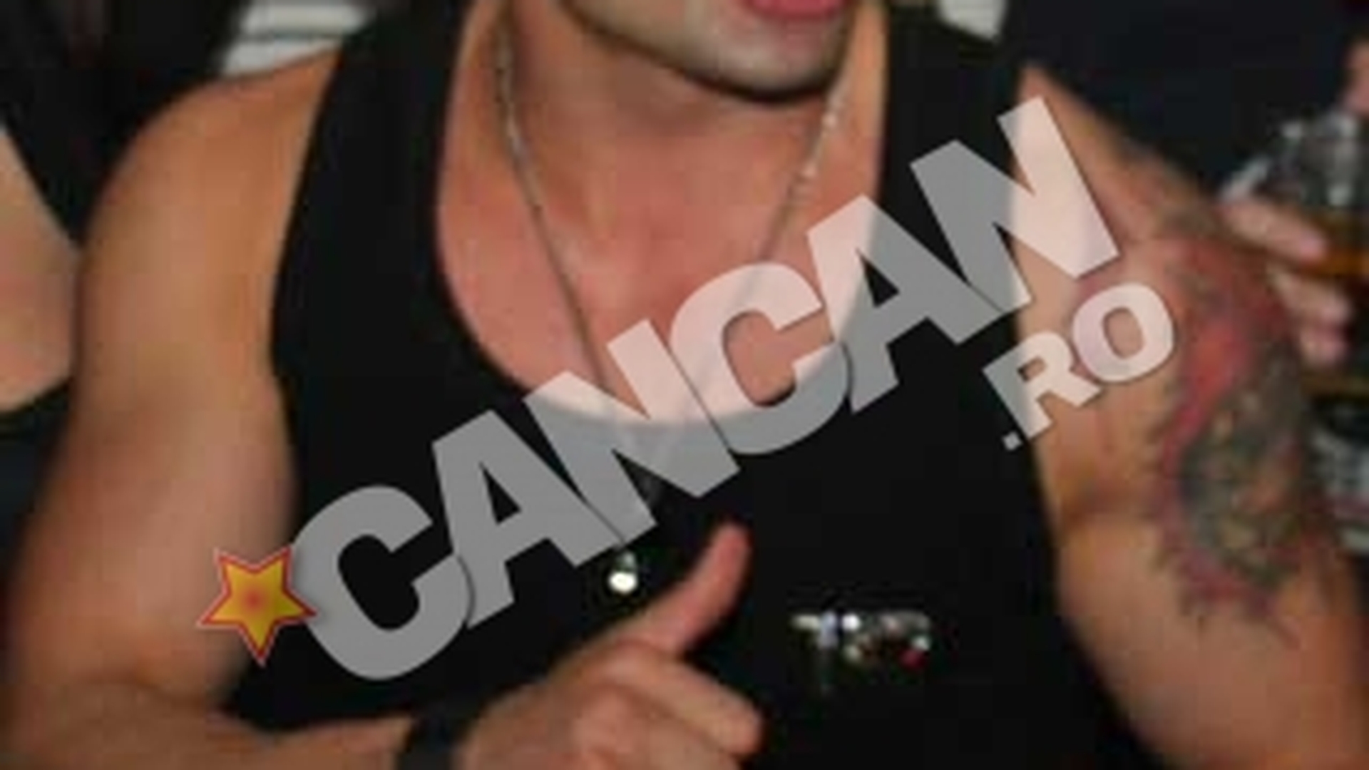 I s-a facut dor de burlacie!Pepe a obtinut invoire de la Raluca si s-a destrabalat o noapte in club!