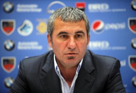 Şi Hagi îl contestă pe Daum