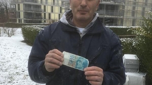 Un bărbat şi-a găsit portofelul pierdut după un deceniu! Ce a descoperit