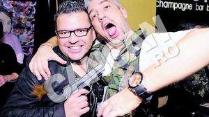 Michael Richard, DJ si pistolar la un chef organizat in clubul lui "Sanchi". Milionar la platane, cu arma la cingatoare