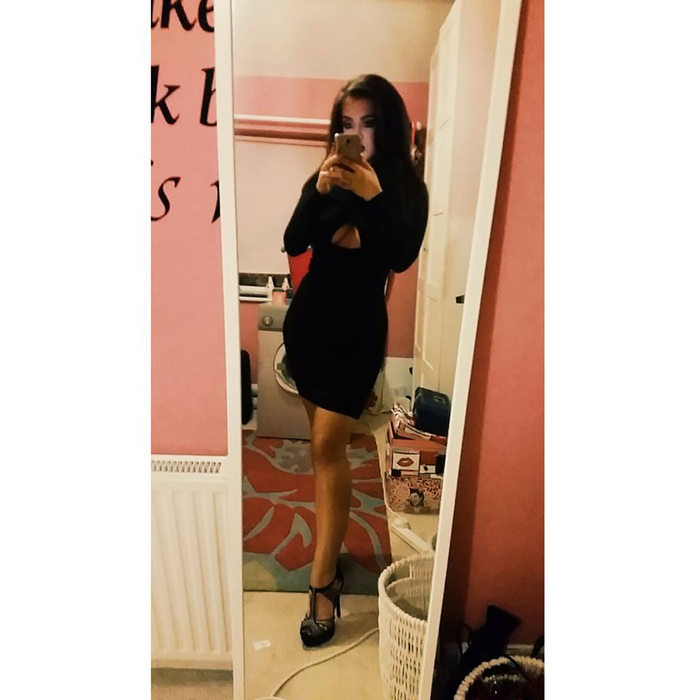 Cântăreața Bethany-Maria Beales a murit după ce a căzut de la etaj