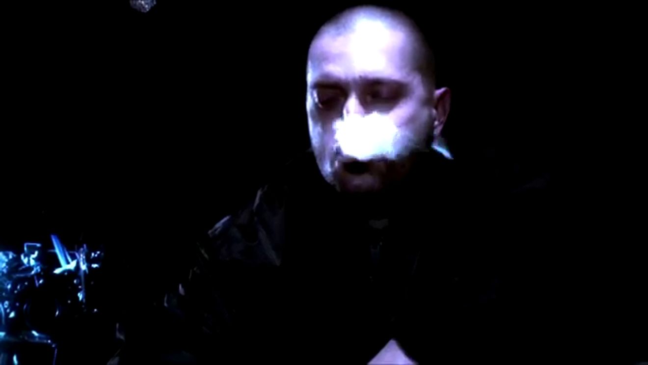 Cheloo l-a luat la palme pe Daniel Lazar, pentru ca a baut fara el! Imagini incredibile!