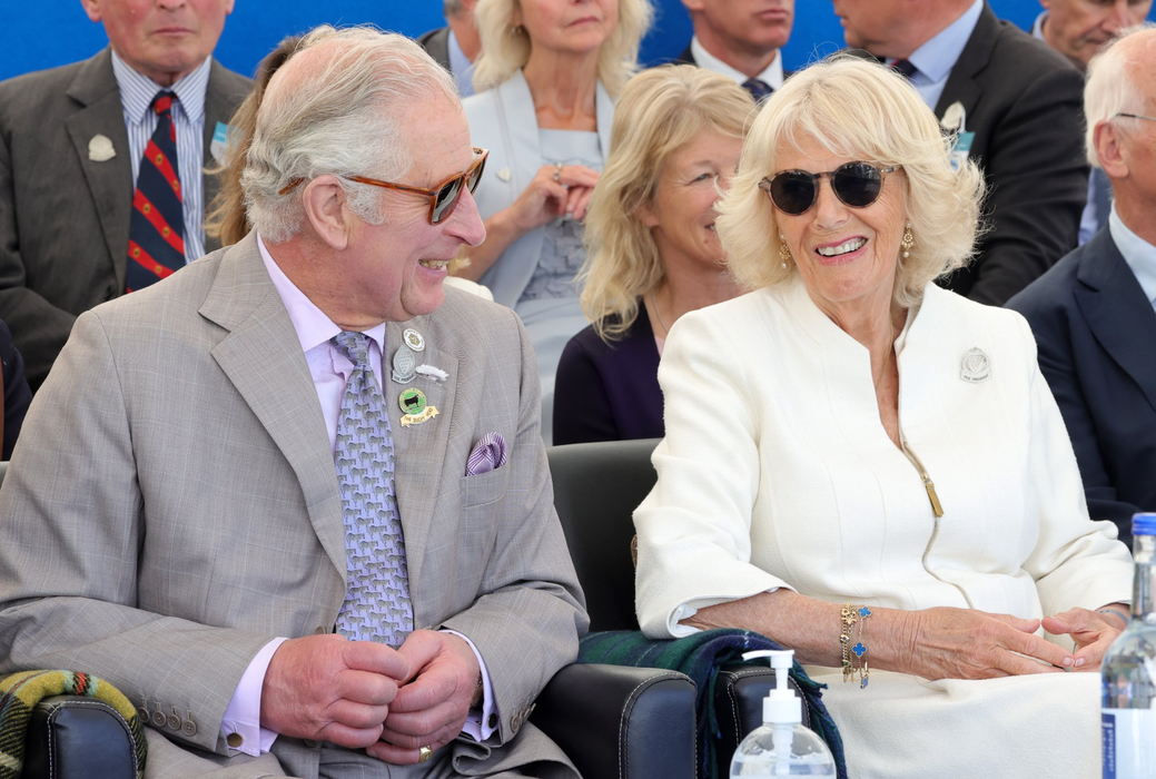 Camilla Parker Bowles, noua regină consoartă a Marii Britanii. Ce atribuții va avea soția Regelui Charles al III-lea