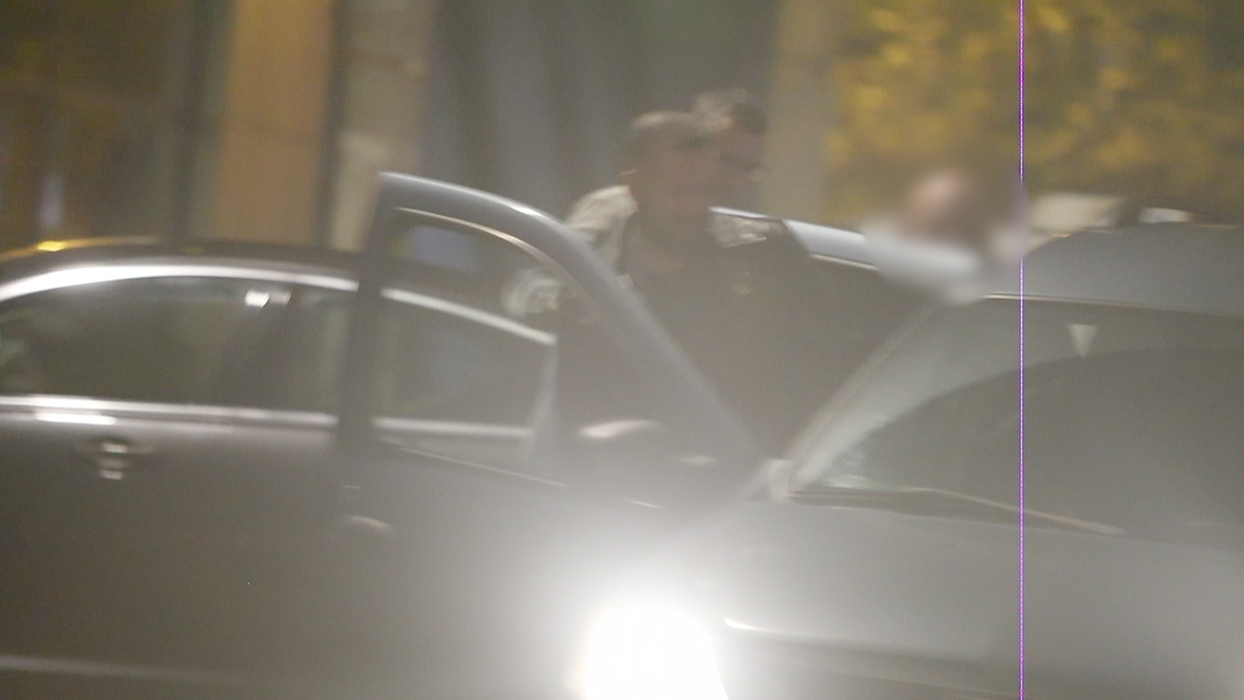 Imagini halucinante cu  un faimos jurat din România!