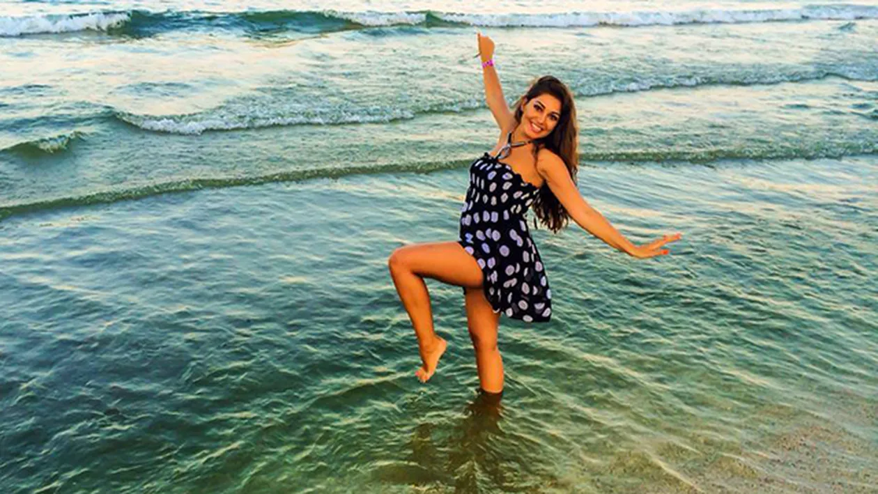 Ia tratament pentru a scapa de acnee, dar a inceput sa aiba probleme cu greutatea. Vezi cat s-a ingrasat Elena de la Mandinga!