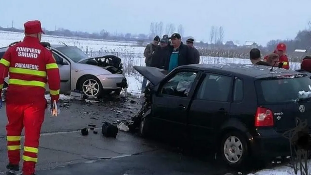 Accident cumplit în Hunedoara! O șoferiță de 25 de ani a derapat și a intrat într-o mașină! O femeie a murit pe loc