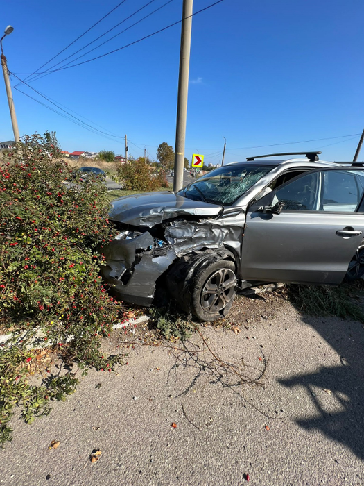 Monica Macovei, implicată într-un accident rutier. Un motociclist a fost grav rănit