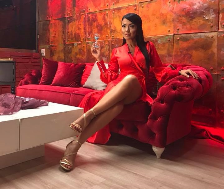 Andreea Mantea a fost cerută de soție: “Nu vrem cadouri, ci doar să vă bucurați pentru noi”. El e bărbatul care i-a pus marea întrebare prezentatoarei