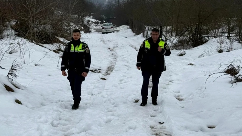 Ei sunt Laurențiu și Cornel, polițiștii care au salvat un bărbat care se spânzurase. Au intervenit în ultimul moment