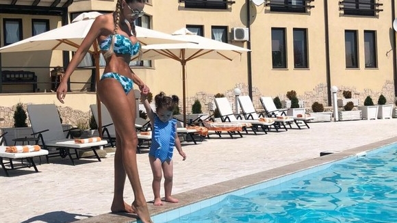 Bianca și Victor, împreună în vacanță! Cum s-au pozat cei doi