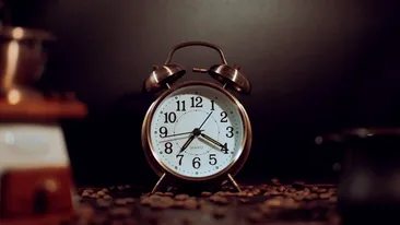 Motivul pentru care ora de iarnă se schimbă mai devreme în 2025? S-a mai întâmplat doar de două ori, în ultimele două decenii