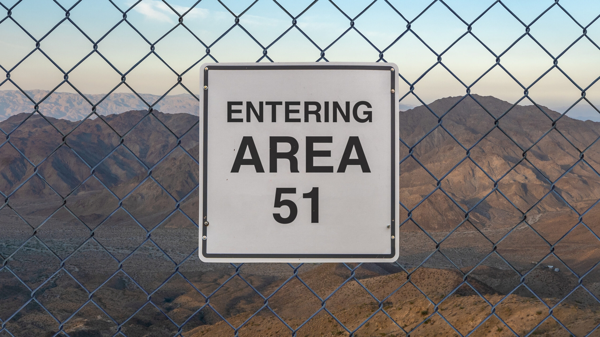 Ce a apărut deasupra misterioasei „Zone 51” din SUA. Cu puțin timp înainte, Donald Trump ceruse declasificarea unor informații despre extratereștri