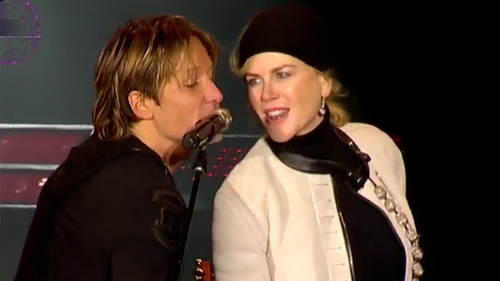 NICOLE KIDMAN a cântat alături de soţul ei KEITH URBAN! A interpretat o piesă celebră