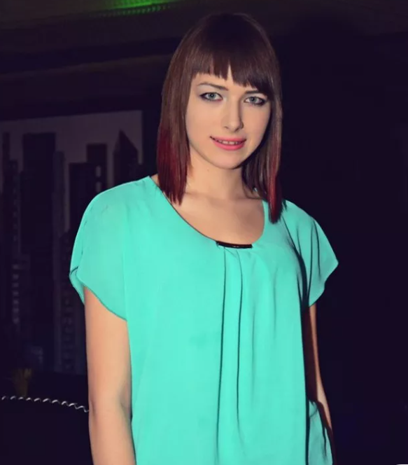 Iustina Loghin, blondă și foarte slabă! Concurenta de la Insula iubirii, schimbată total înainte de „Corneleee”