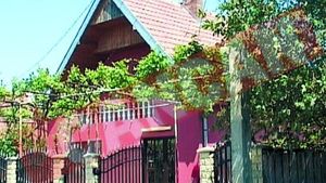 S-a spanzurat pentru ca n-au lasat-o la discoteca