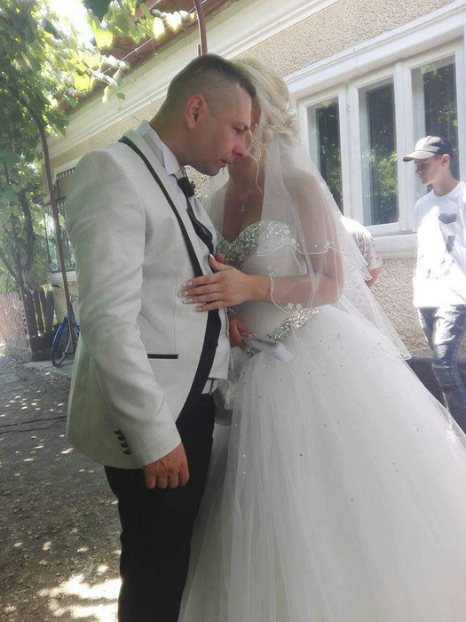 Mirii au fost arestaţi pentru proxenetism