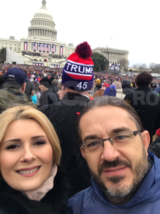 Imagini exclusive de la investirea presedintelui SUA! Cum s-a imbracat vedeta Antenei 1 la party-ul dat de Trump