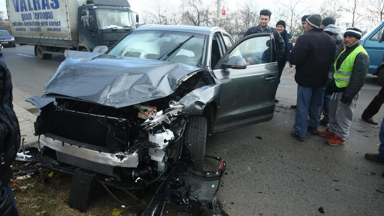 Smiley, salvat de masina din accidentul care ar fi putut sa se termine tragic! Dotarile l-au ajutat sa scape fara nicio zgarietura